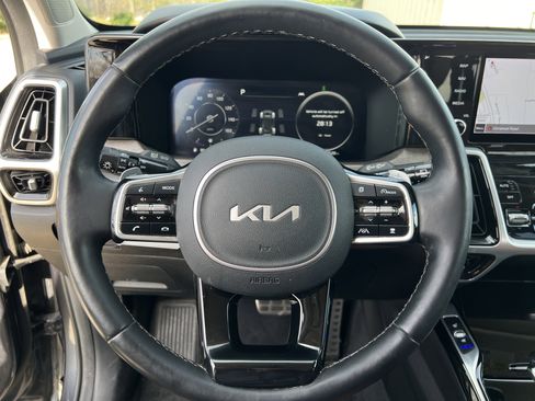 Used 2022 Kia Sorento SX Prestige w/ Rust Color Package image 13
