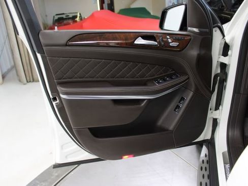 Used 2019 Mercedes-Benz GLS 550 4MATIC image 40