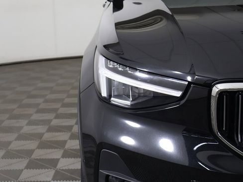 Used 2023 Volvo XC40 B5 Plus w/ Protection Package Premier image 15