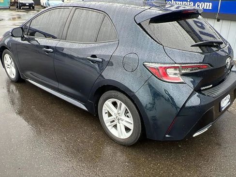 Used 2021 Toyota Corolla SE w/ SE Preferred Package FWD image 11