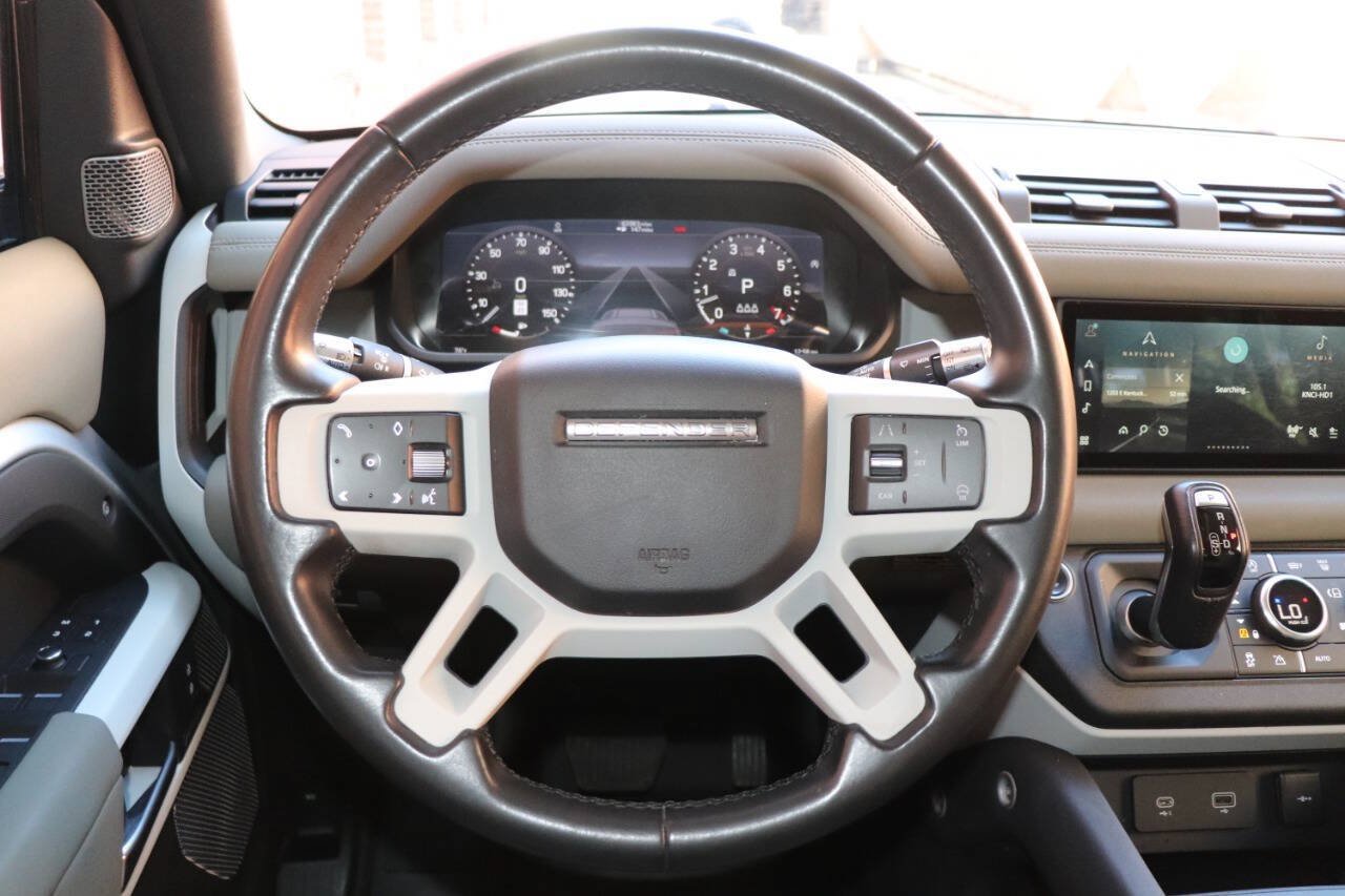 Used 2020 Land Rover Defender 110 SE AWD/4WD image 22