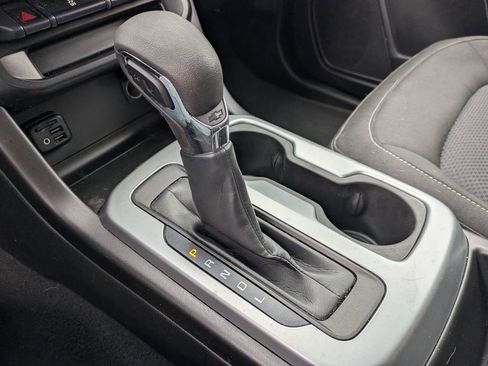 Used 2022 Chevrolet Colorado LT w/ LT Convenience Package image 23