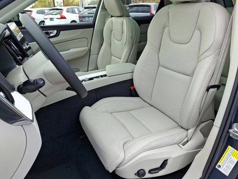 New 2026 Volvo XC60 B5 Ultra w/ Protection Package Premier image 7