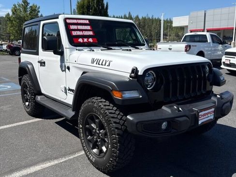 Used 2022 Jeep Wrangler Sport AWD/4WD image 3
