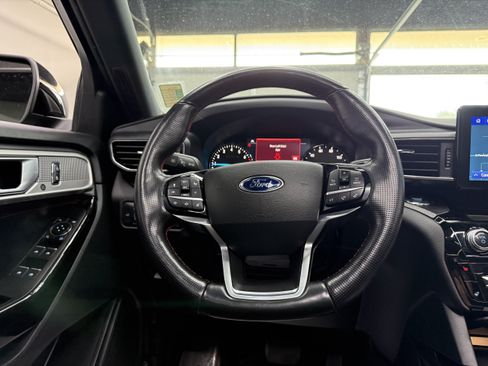 Used 2022 Ford Explorer ST-Line AWD/4WD image 14