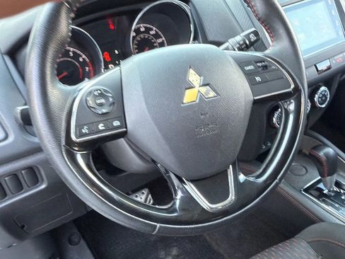 Used 2019 Mitsubishi Outlander Sport LE image 18