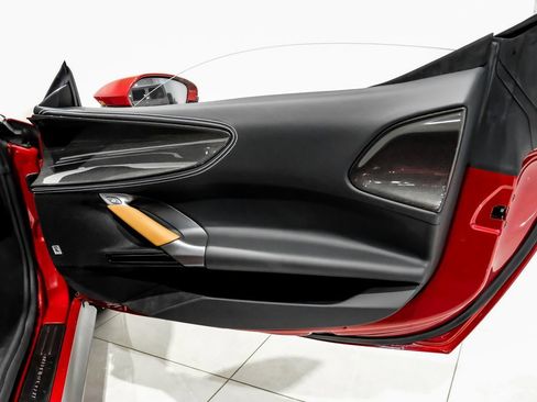 Used 2022 Ferrari SF90 Spider image 35