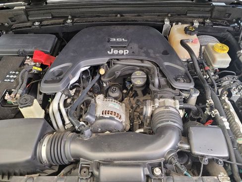Used 2019 Jeep Wrangler Unlimited Sport S AWD/4WD image 30