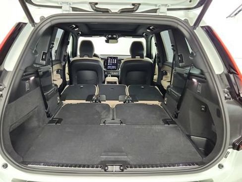 Used 2026 Volvo XC90 B6 Plus w/ Protection Package AWD/4WD image 41