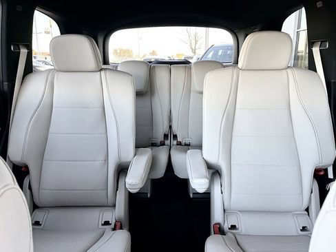 Certified 2024 Mercedes-Benz GLS 450 4MATIC image 67