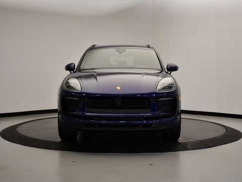 Certified 2026 Porsche Macan AWD/4WD image 10