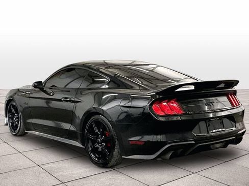 Used 2018 Ford Mustang GT w/ Black Accent Pkg RWD image 10