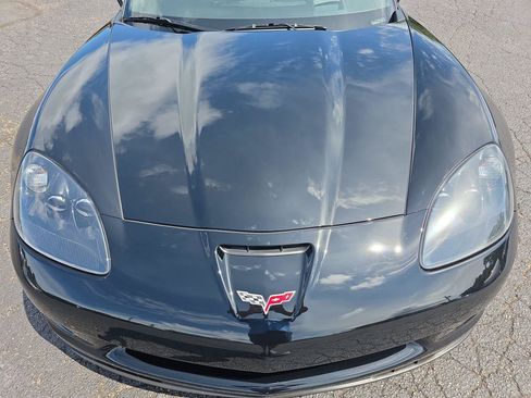 Used 2006 Chevrolet Corvette Z06 w/ Preferred Equipment Group RWD image 29