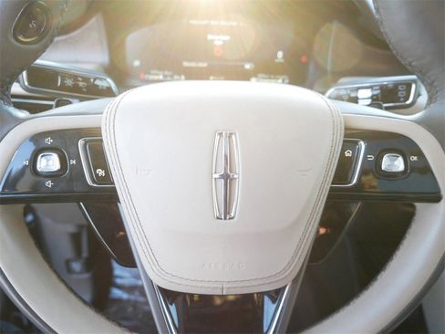 Used 2021 Lincoln Aviator Reserve w/ Equipment Group 202A image 17