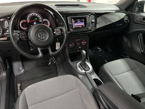 Used 2018 Volkswagen Beetle 2.0T S image 13