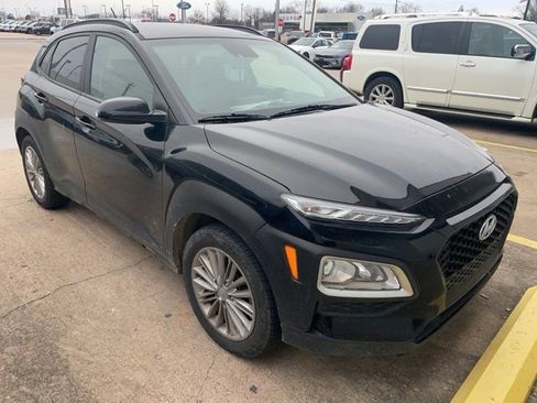 Used 2021 Hyundai Kona SEL image 2