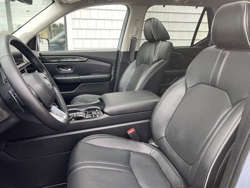 Used 2023 Honda Pilot Elite image 9