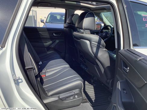 Used 2023 Acura MDX SH-AWD w/ Advance Package image 9