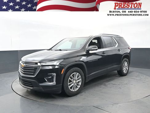 Certified 2022 Chevrolet Traverse LT image 1