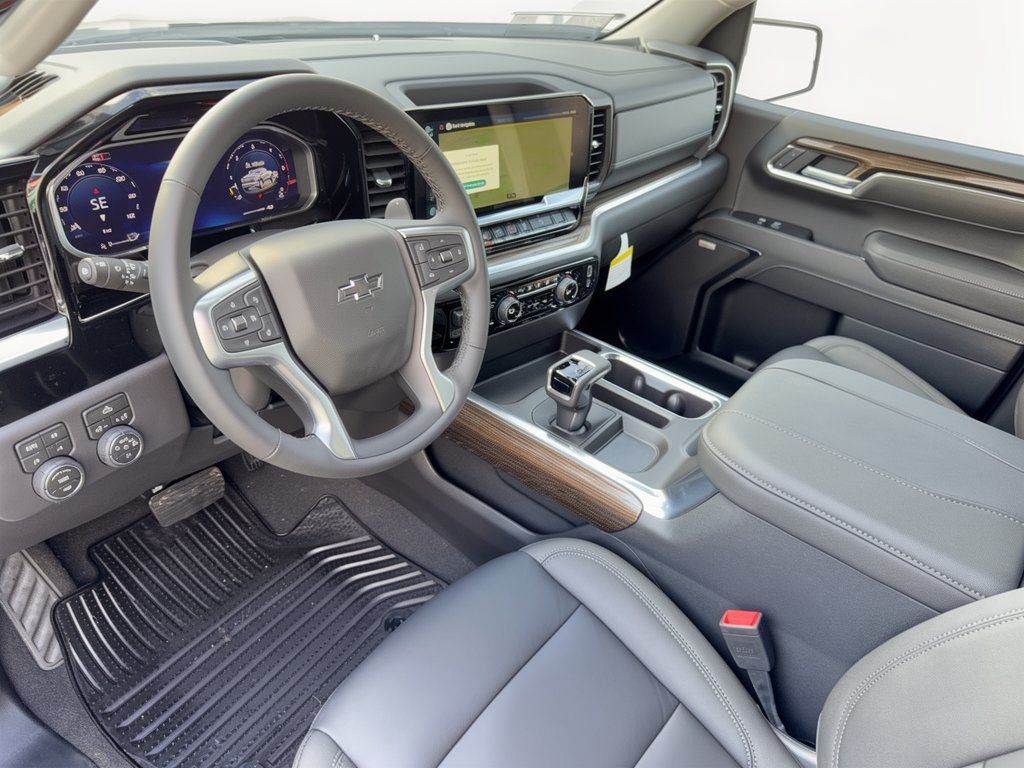 New 2026 Chevrolet Silverado 1500 RST w/ Convenience Package II AWD/4WD image 4