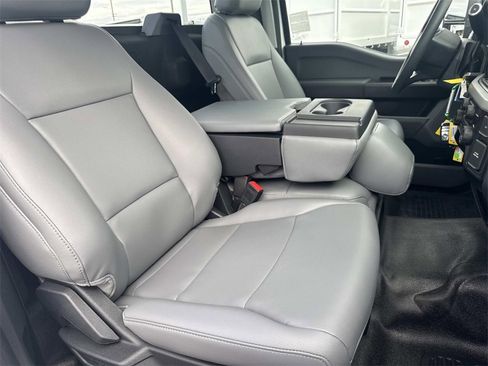 New 2025 Ford F350 XL w/ XL Chrome Package image 25