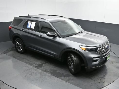 Used 2022 Ford Explorer XLT w/ Equipment Group 202A image 41