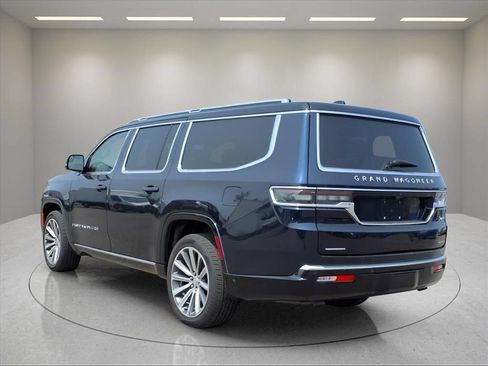 Used 2023 Jeep Grand Wagoneer L Series II AWD/4WD image 11