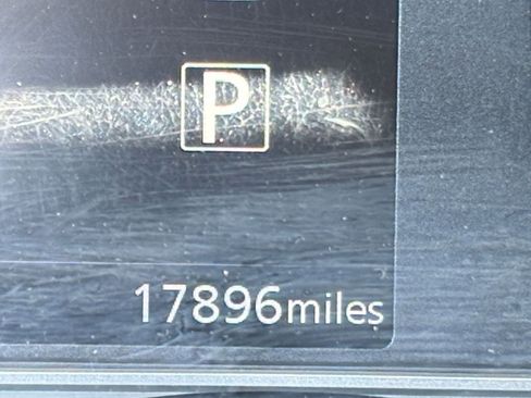 Used 2025 Nissan Versa SV image 40