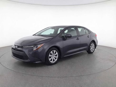 Used 2023 Toyota Corolla LE image 1