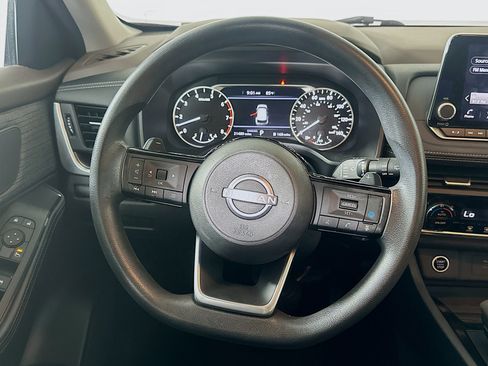 Used 2023 Nissan Rogue SV FWD image 18