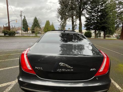 Used 2016 Jaguar XJ L Portfolio image 4