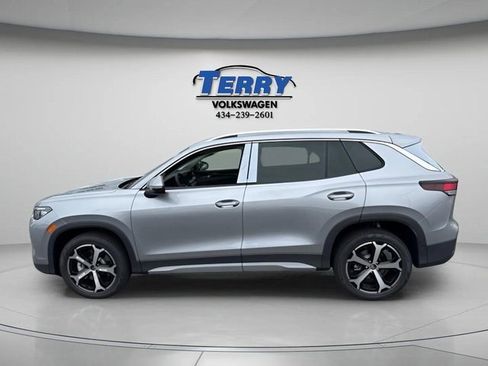 New 2025 Volkswagen Tiguan SE image 3