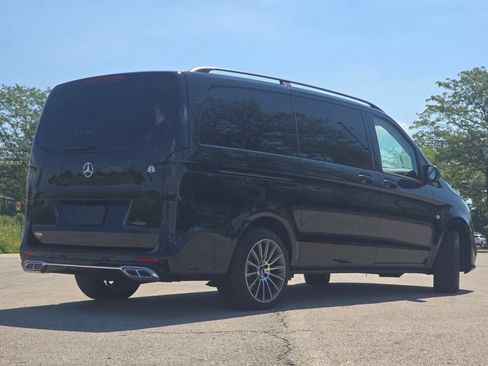 Used 2023 Mercedes-Benz Metris Passenger image 15