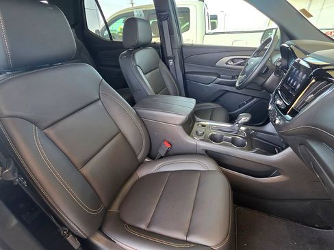 Used 2023 Chevrolet Traverse LT FWD image 67
