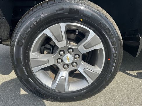 Used 2018 Chevrolet Colorado Z71 image 38