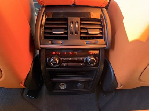 Used 2015 BMW X6 M image 30