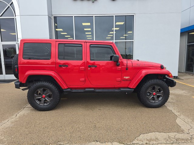 Used 2014 Jeep Wrangler Unlimited Sahara w/ Connectivity Group AWD/4WD image 4