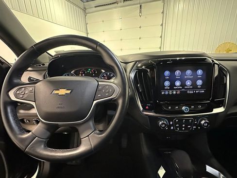 Used 2023 Chevrolet Traverse LT AWD/4WD image 41