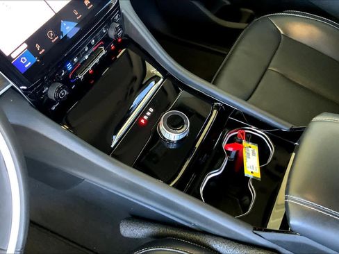 Used 2023 Jeep Grand Cherokee Limited w/ Luxury Tech Group II image 15