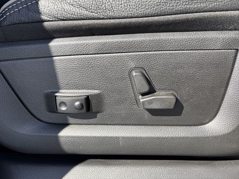 Used 2022 RAM 2500 Limited image 28