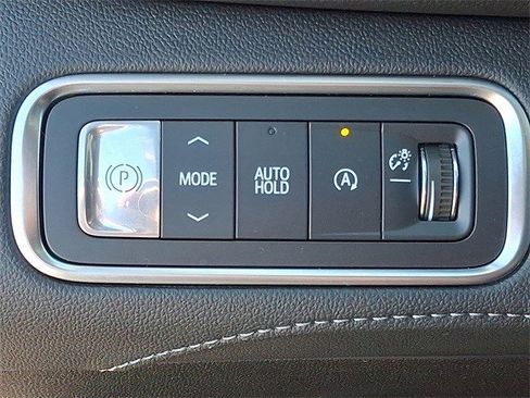 Certified 2025 Buick Enclave Preferred image 25