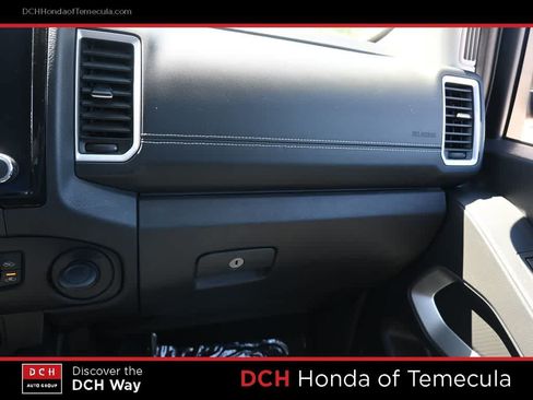 Used 2024 Nissan Frontier SV w/ SV Convenience Package RWD image 14