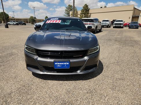 Used 2023 Dodge Charger SXT image 2
