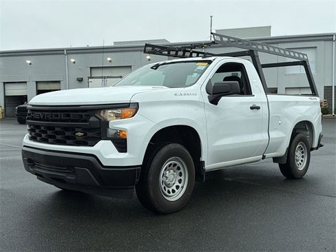 Used 2024 Chevrolet Silverado 1500 W/T w/ Trailering Package image 2