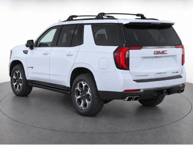 Used 2025 GMC Yukon AT4 Ultimate AWD/4WD image 5