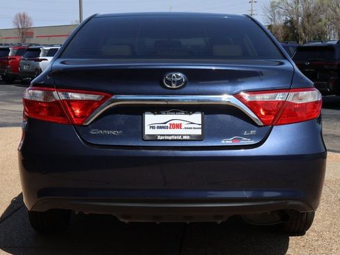 Used 2017 Toyota Camry LE image 5