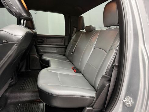 Used 2021 RAM 2500 Tradesman w/ Chrome Appearance Group AWD/4WD image 17