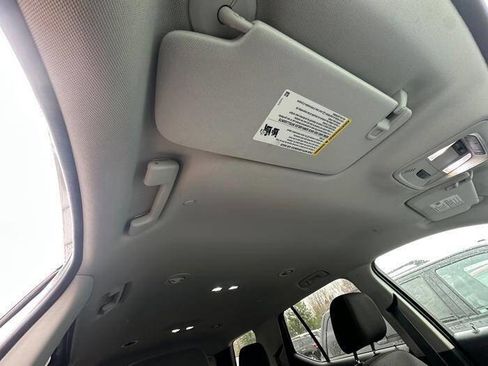 Used 2019 Chevrolet Traverse LT image 47