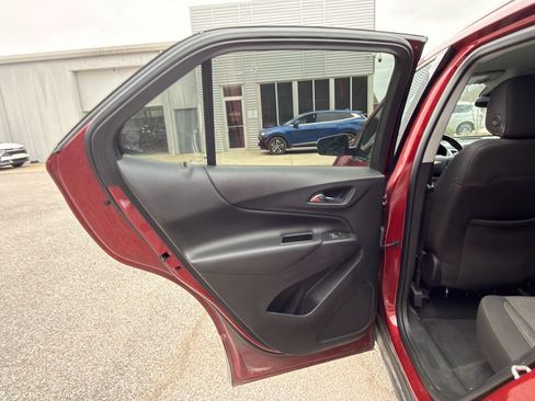 Used 2020 Chevrolet Equinox LT image 20