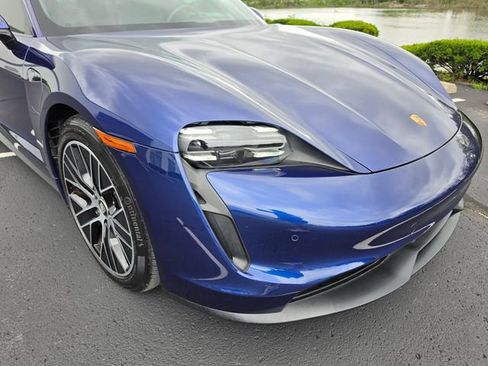Used 2021 Porsche Taycan RWD image 17